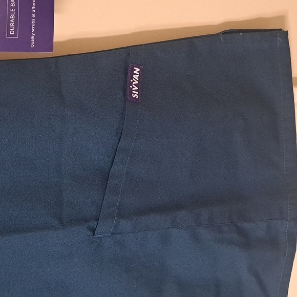 New Sivvan Scrubs 2 Tops Mock Wrap Size Large - Picture 3 of 12
